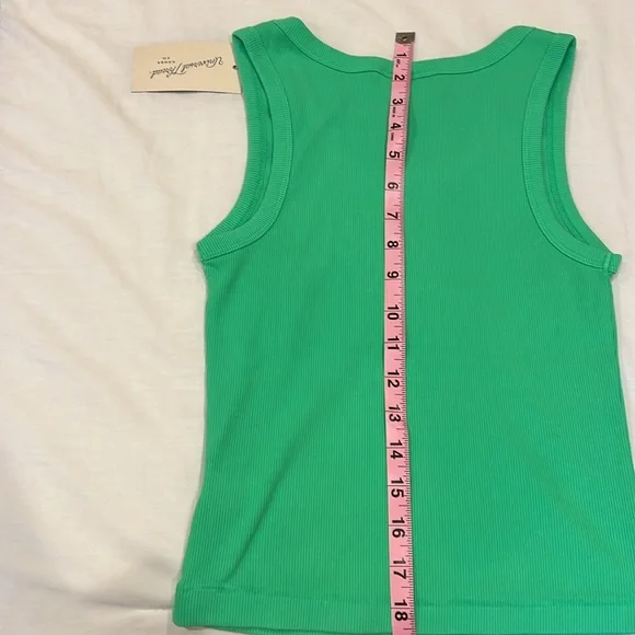 NWT bundle of 2 Small green tops. Bright green Tank top and lime green b… - Picture 4 of 6
